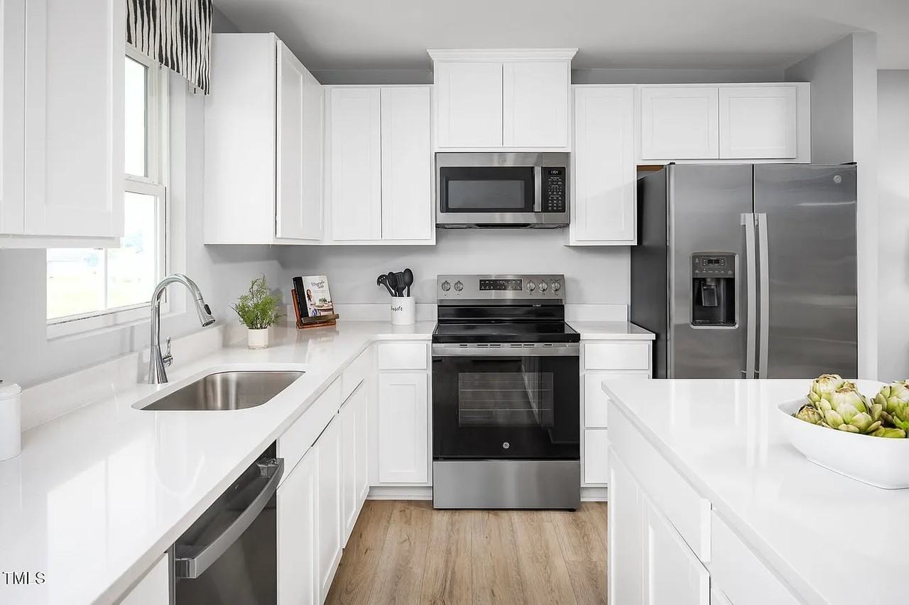 115 Port Charlotte Ct #115 - Photo 7 of 18