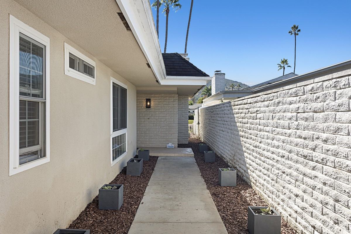 1453 La Linda Dr #NA - Photo 3 of 50