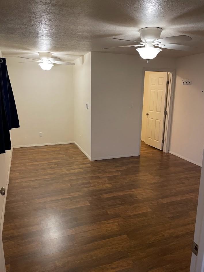 445 Se - Photo 2 of 18