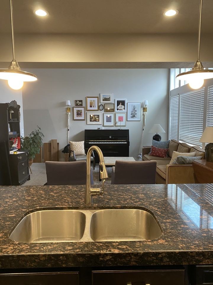 1873 W Park Heights Dr - Photo 3 of 19