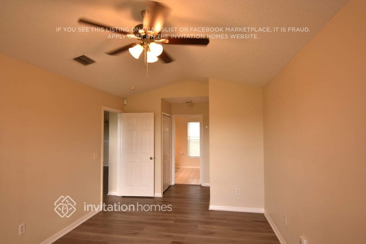 1933 Sw Lennox St - Photo 7 of 16