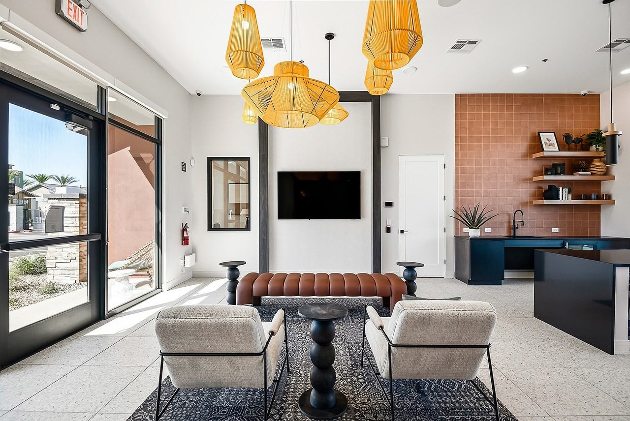 Sonita - Photo 5 of 50