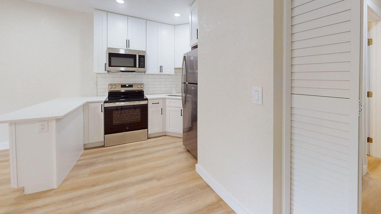 Fountains at Pinellas Park - Photo 4 of 44