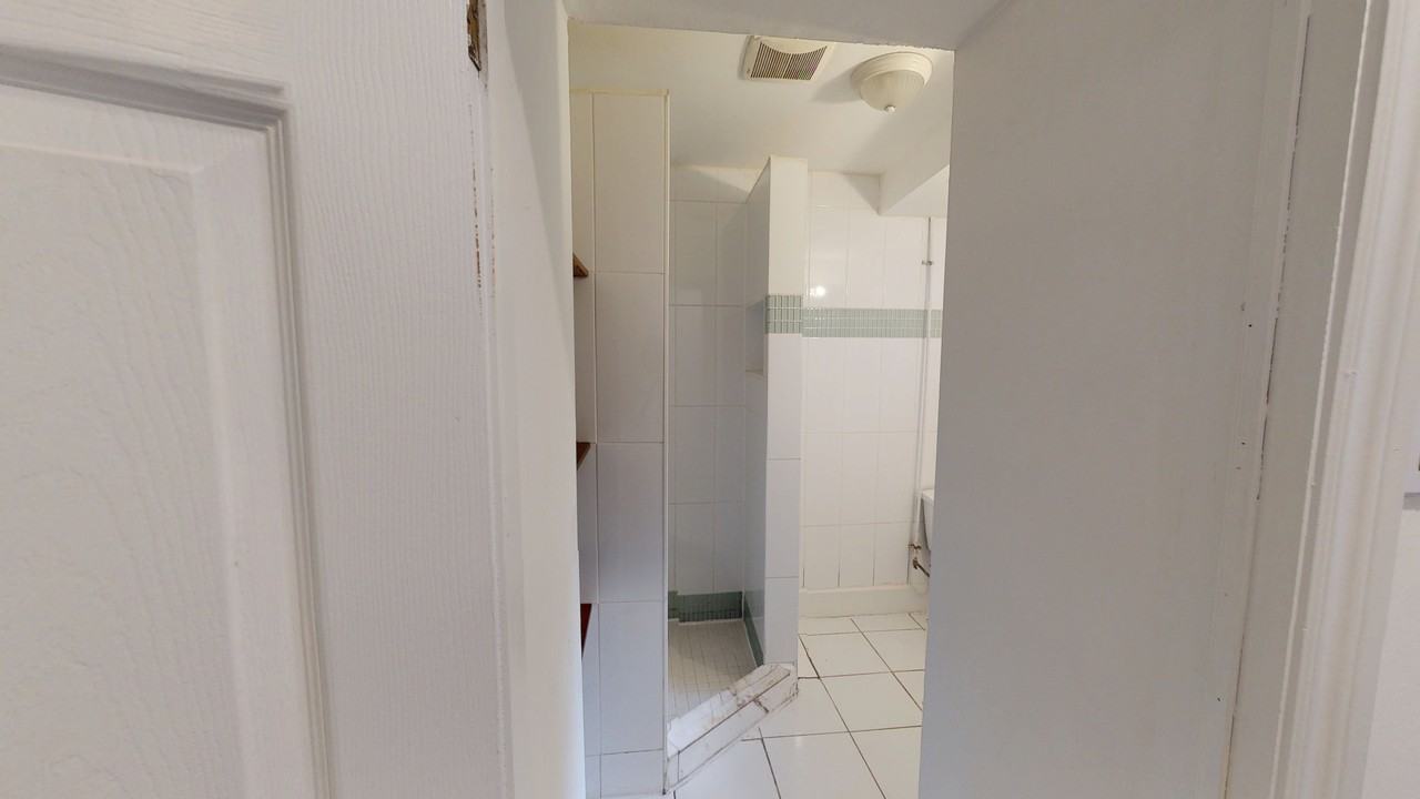 COLLEGE ST & RUSHOLME PARK CRESCENT - Photo 5 of 17