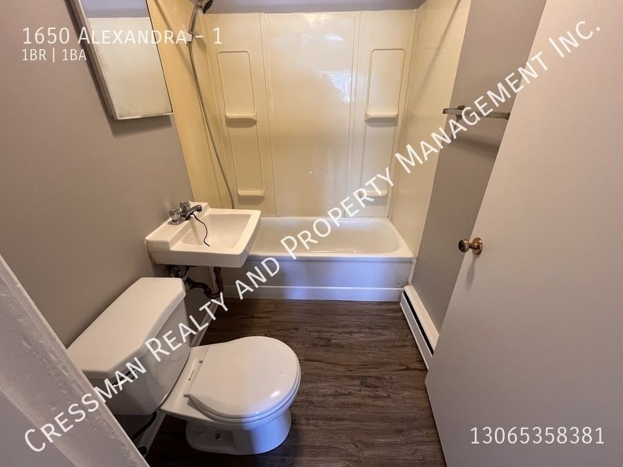 1650 Alexandra - Photo 5 of 16