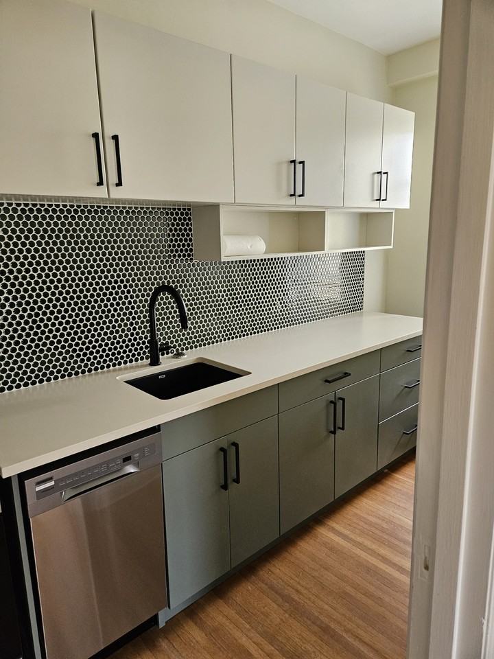 2305 Victoria Ave - Photo 4 of 11