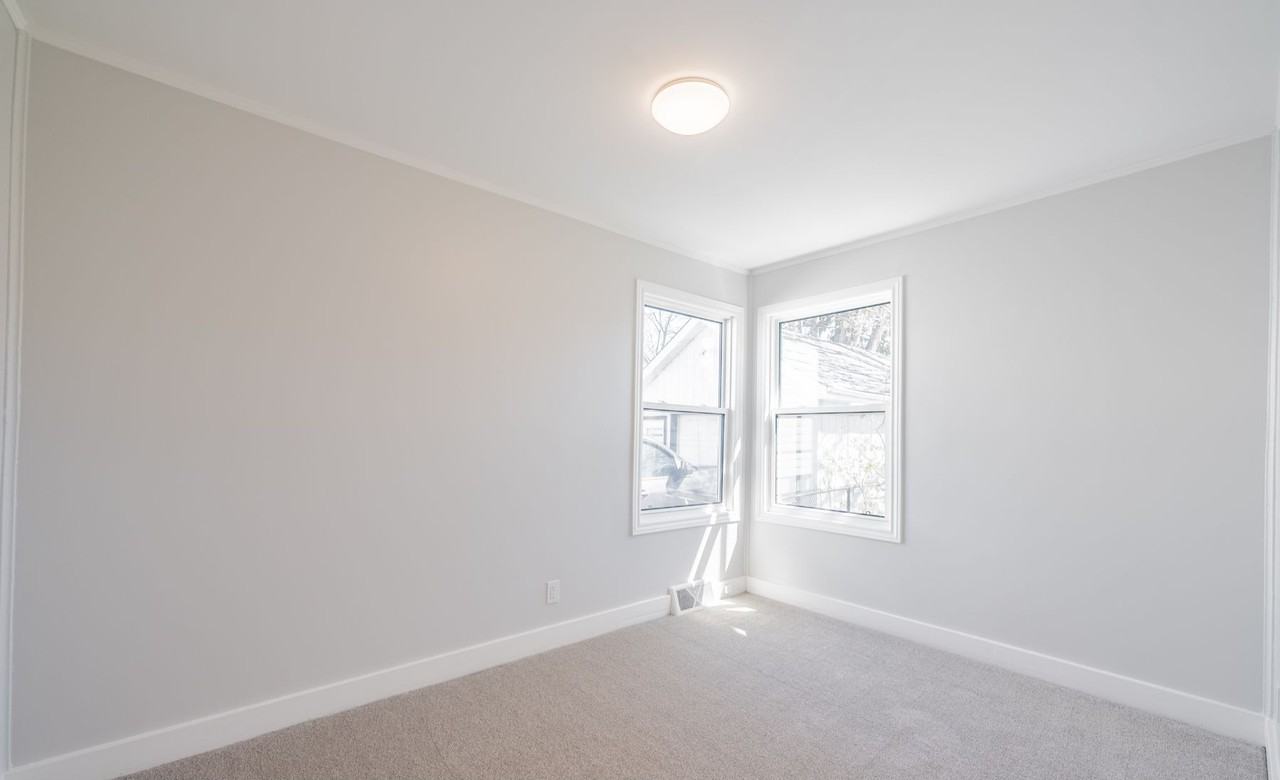 271 Drew Street - Photo 7 of 16