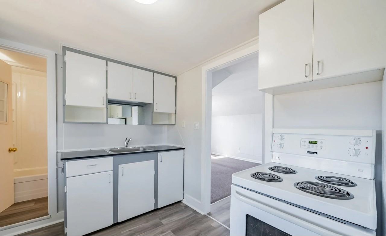 271 Drew Street - Photo 5 of 16