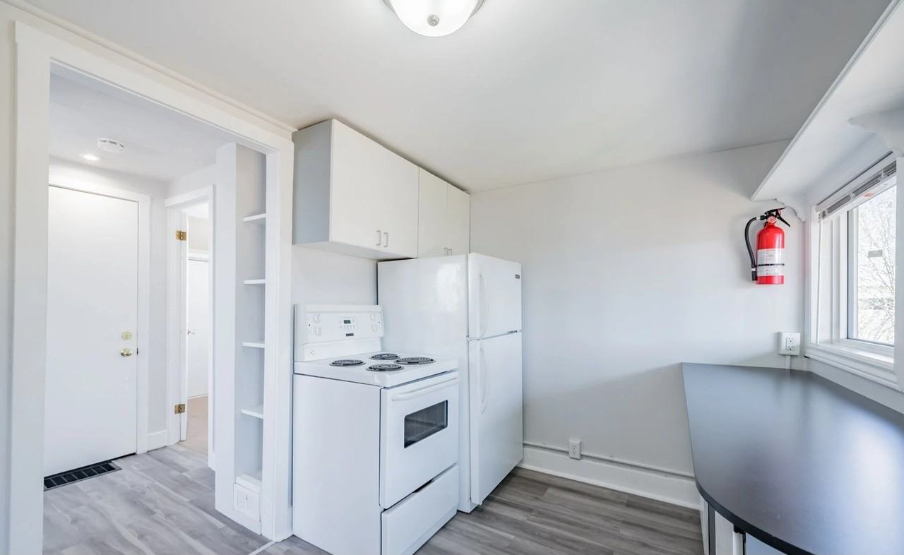 271 Drew Street - Photo 3 of 16