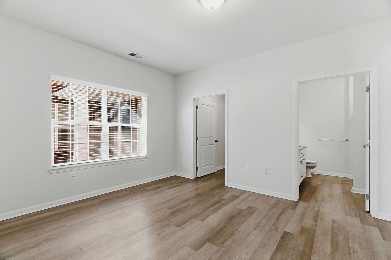 Towne Center Apartments - Photo 7 of 50