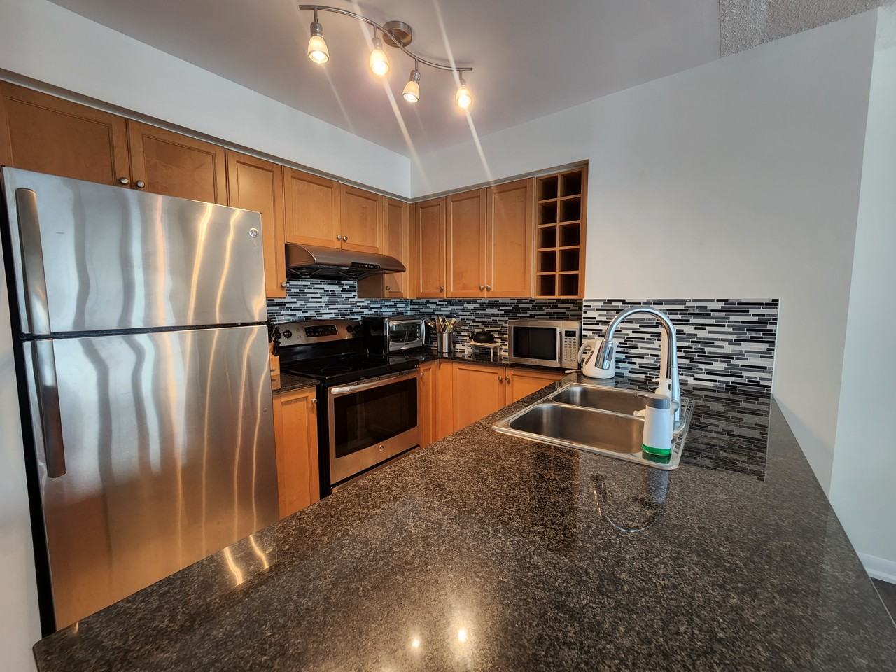 210 Victoria Street #2213 - Photo 6 of 14