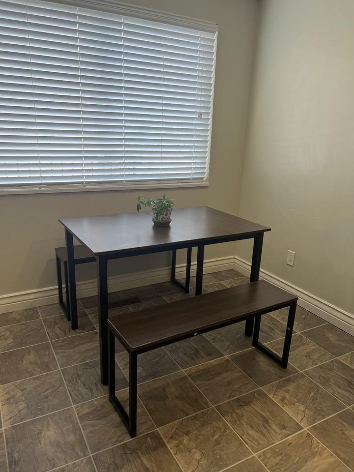 542 W 3200 S #2 - Photo 3 of 10