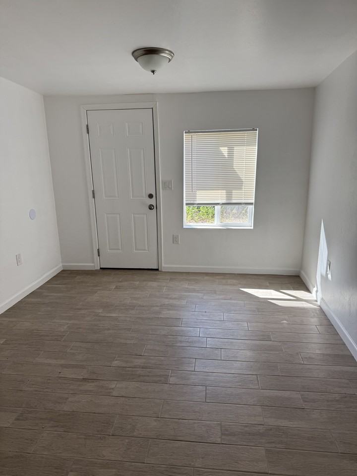 3450 S Liberty Ave #1 - Photo 4 of 16