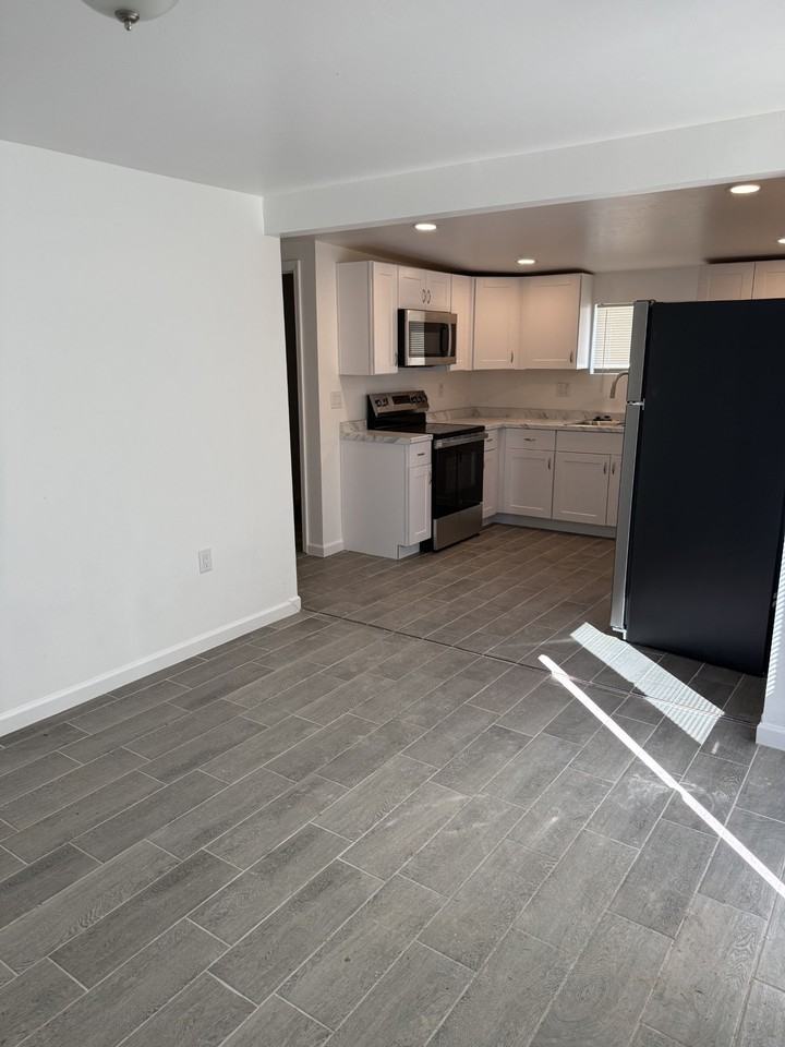 3450 S Liberty Ave #2 - Photo 3 of 13