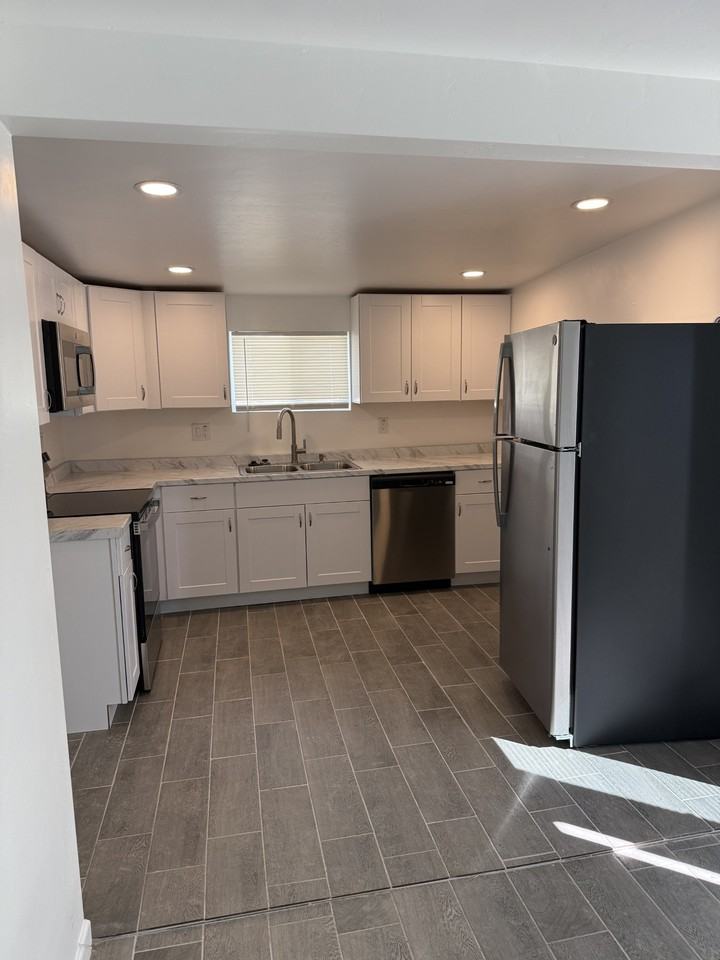 3450 S Liberty Ave #2 - Photo 4 of 13