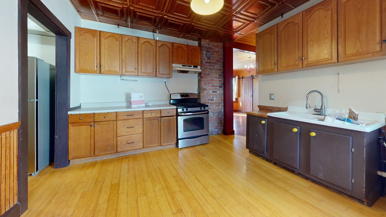 12 Forest Hills St #3