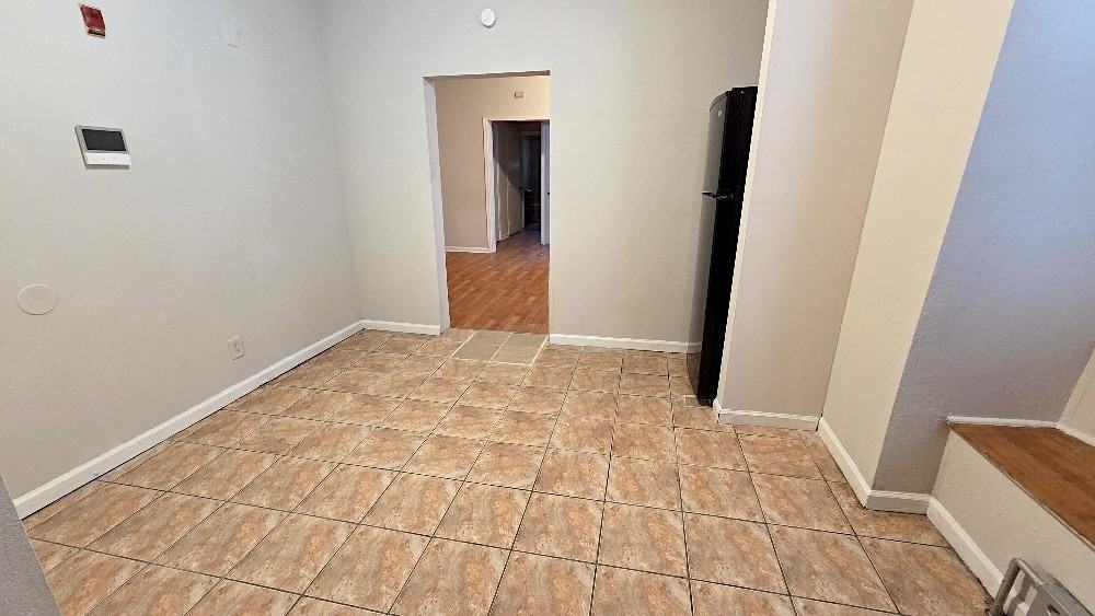 6 S 51st St #1 - Photo 4 of 23