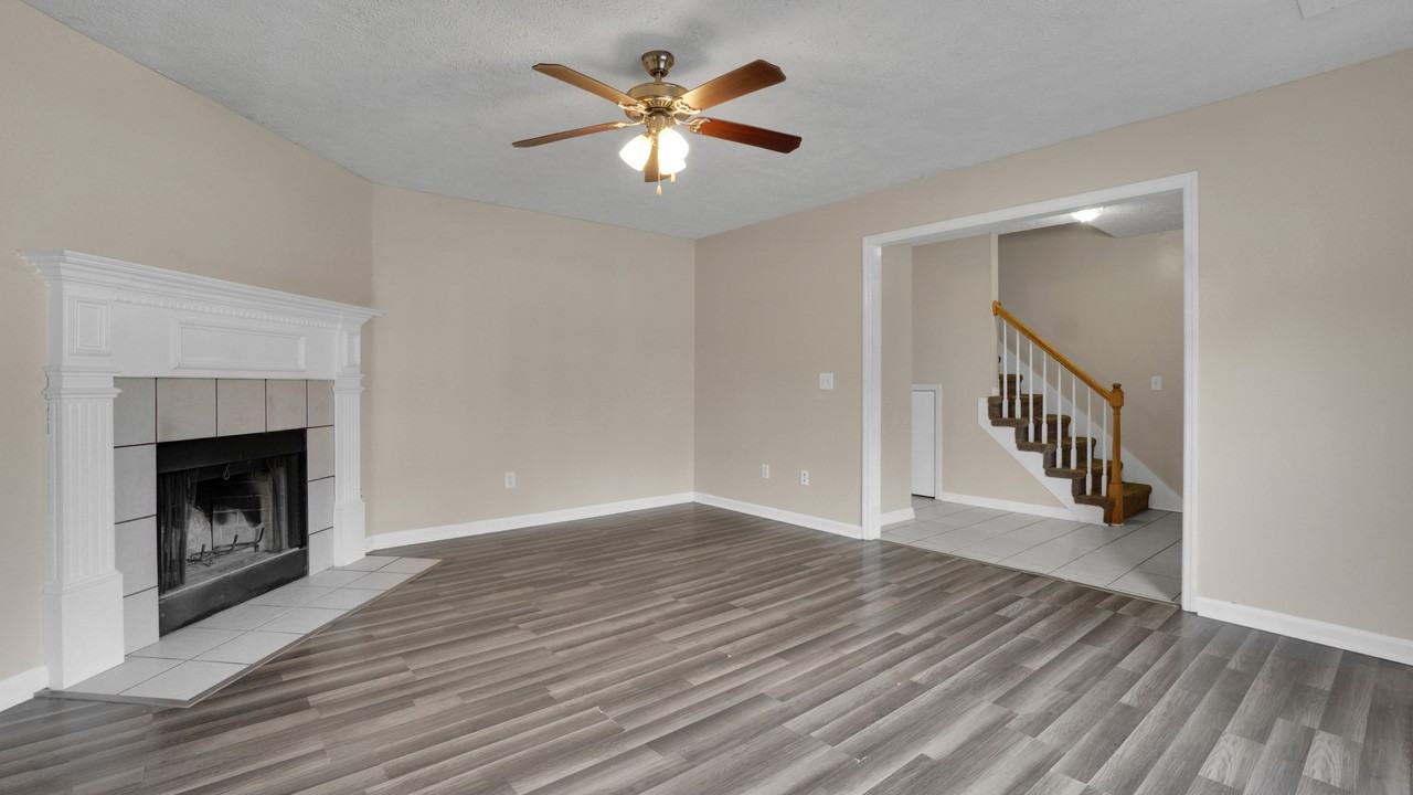 1452 Middleborough Ct #1 - Photo 6 of 16