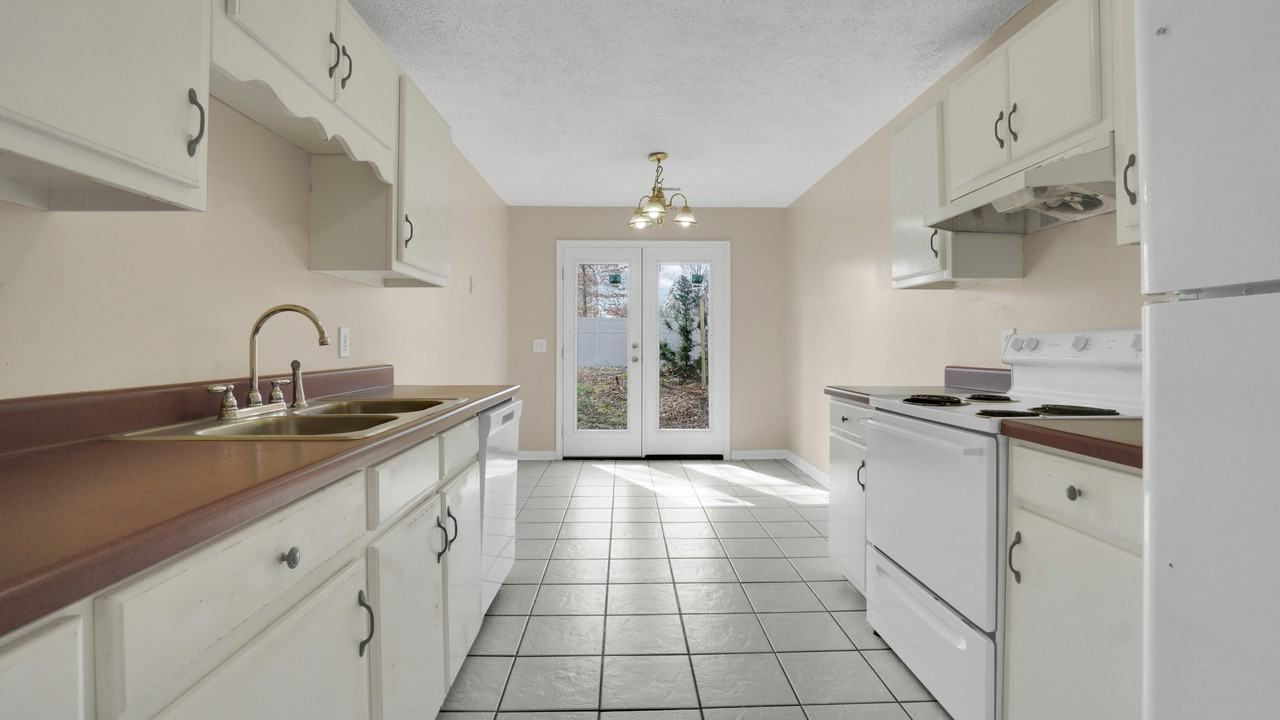 1452 Middleborough Ct #1 - Photo 7 of 16