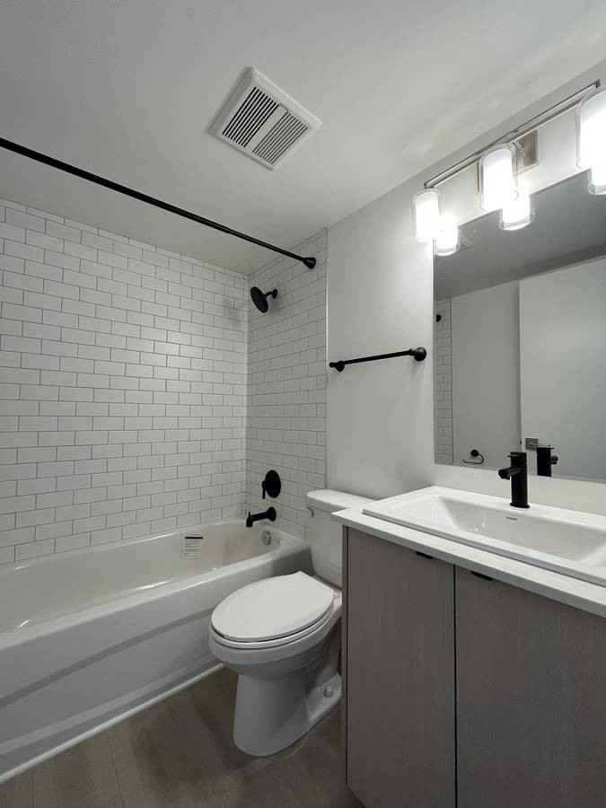 Parkside Apartments - Photo 5 of 37