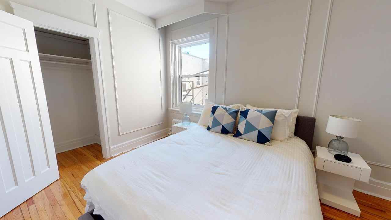 Coolbrook & Cote Saint-Luc - Photo 5 of 10