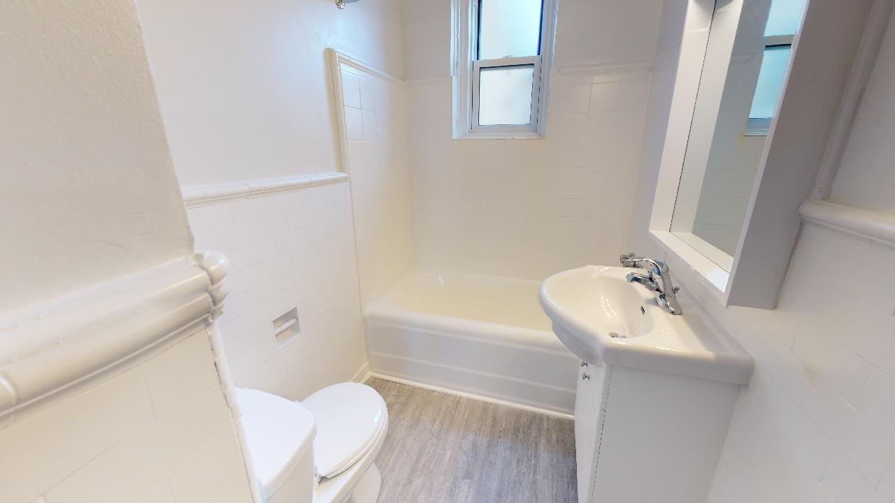 Coolbrook & Cote Saint-Luc - Photo 6 of 10