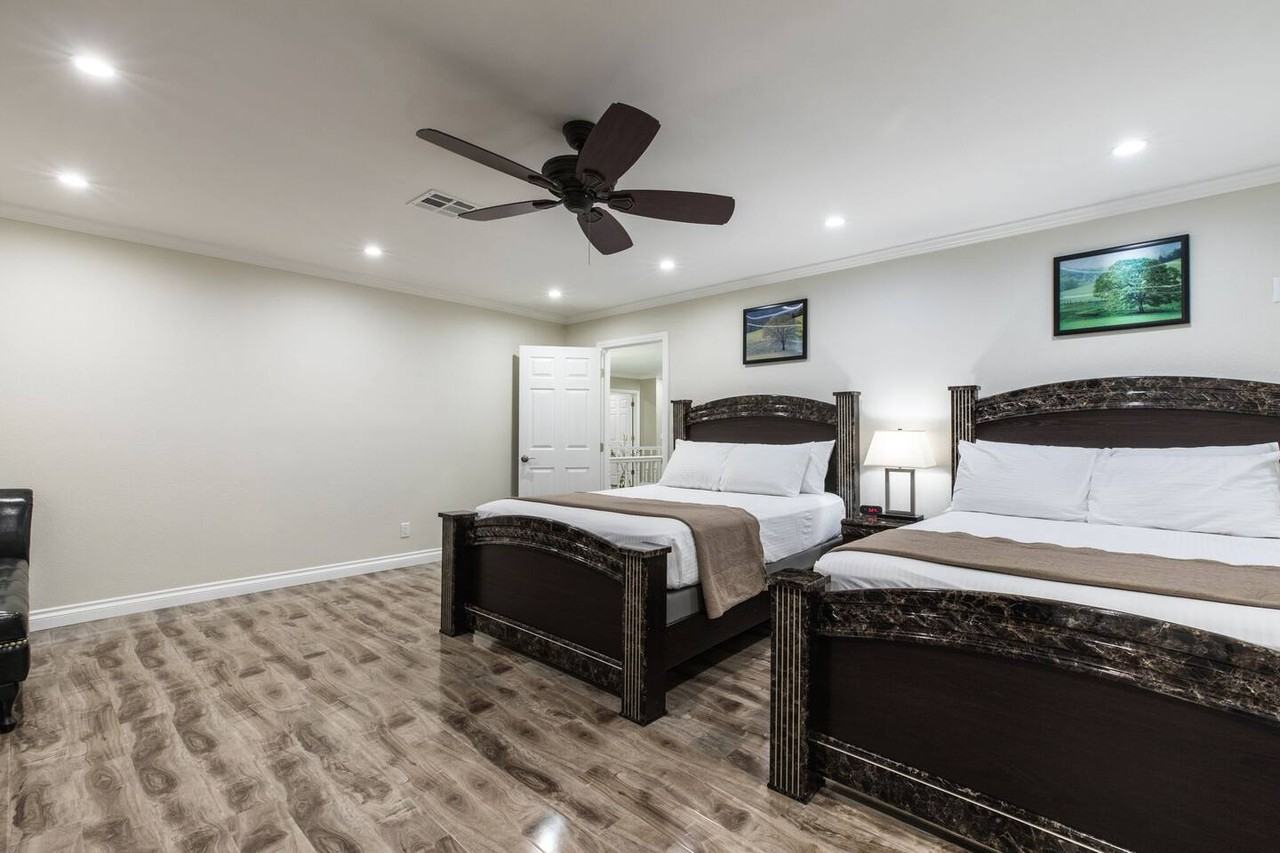 9020 Moss Creek Cir #1 - Photo 3 of 42