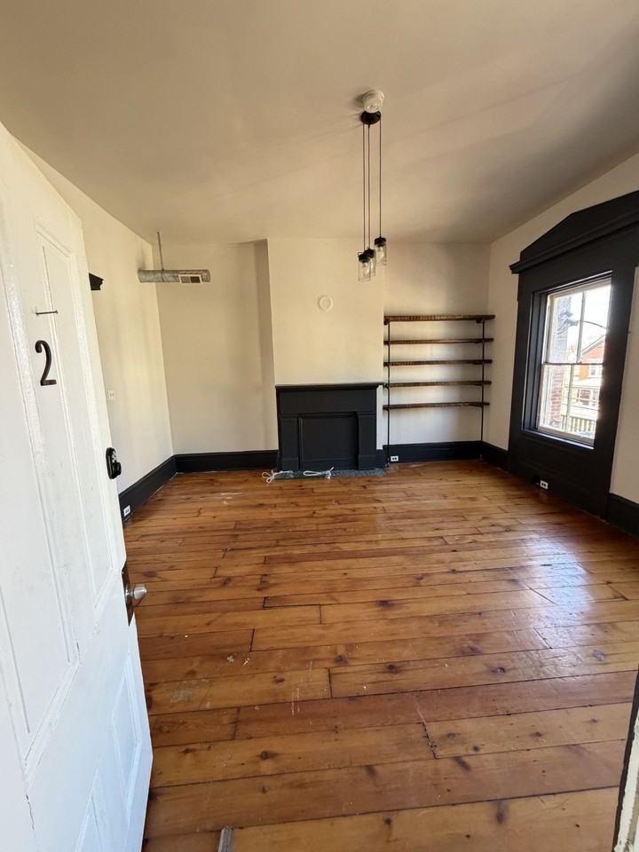 814 Washington Ave #2 - Photo 5 of 9