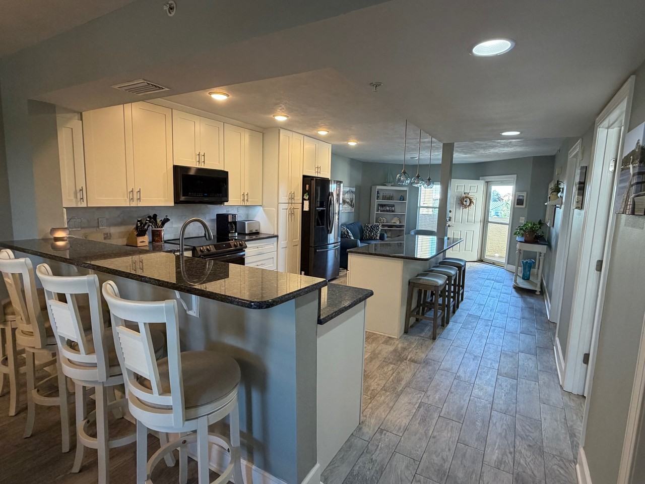 428 Bouchelle Dr #1 - Photo 4 of 19