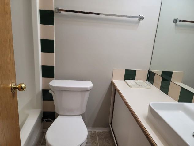 3 Bedroom Unit in Highland Green!!! - Photo 6 of 11