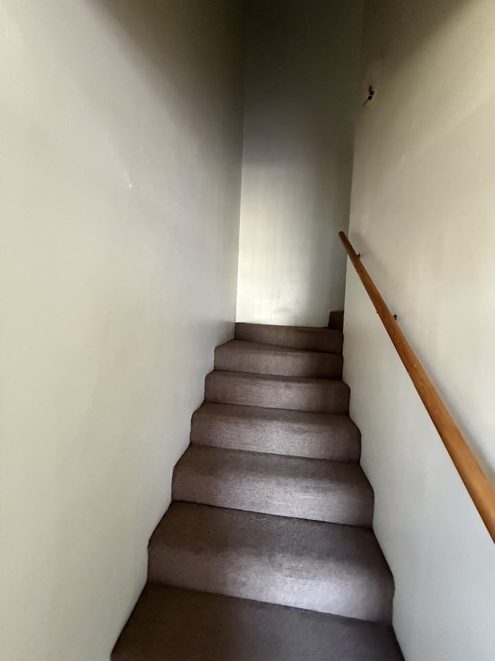 1301 Wales Dr #C - Photo 5 of 12