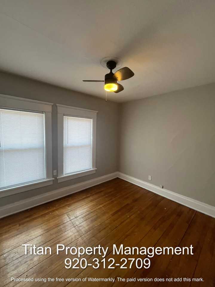 857 Wisconsin St #1 - Photo 7 of 10