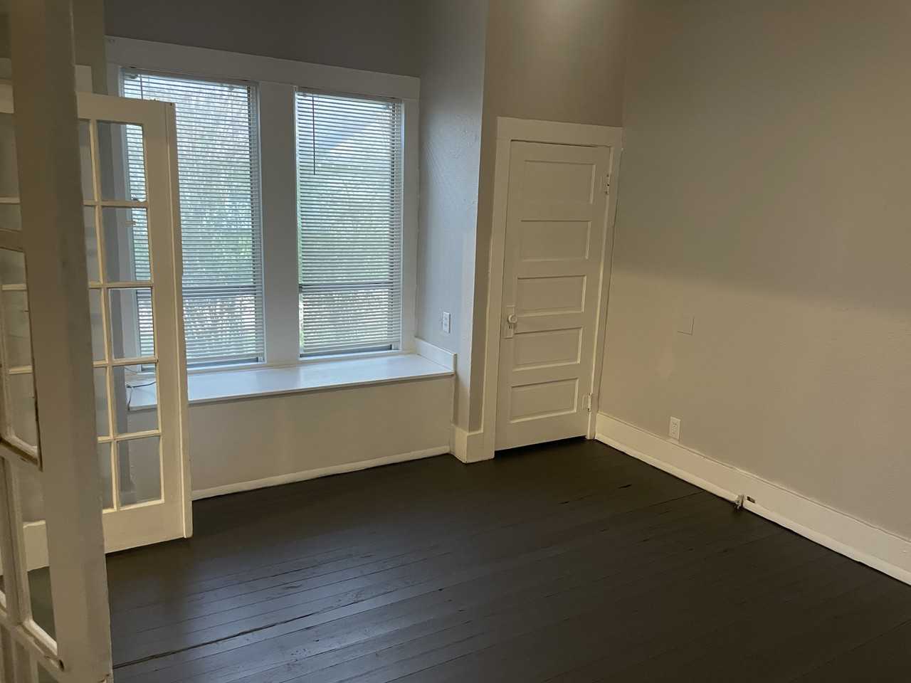 334 N Clements St #A - Photo 5 of 11