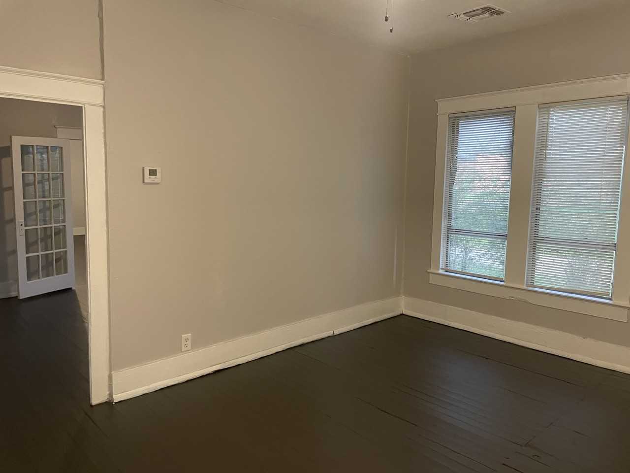 334 N Clements St #A - Photo 7 of 11