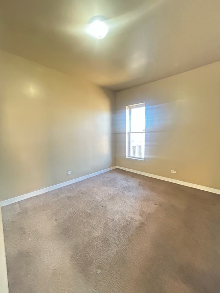 7836 S Emerald Ave #2 - Photo 5 of 17