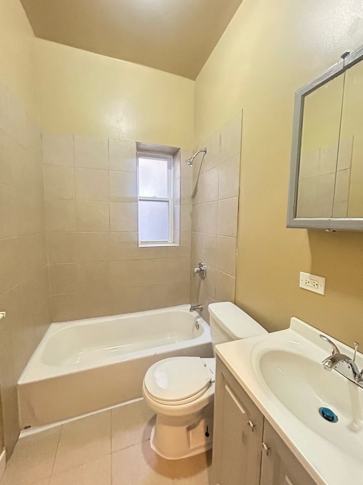 7836 S Emerald Ave #2 - Photo 7 of 17