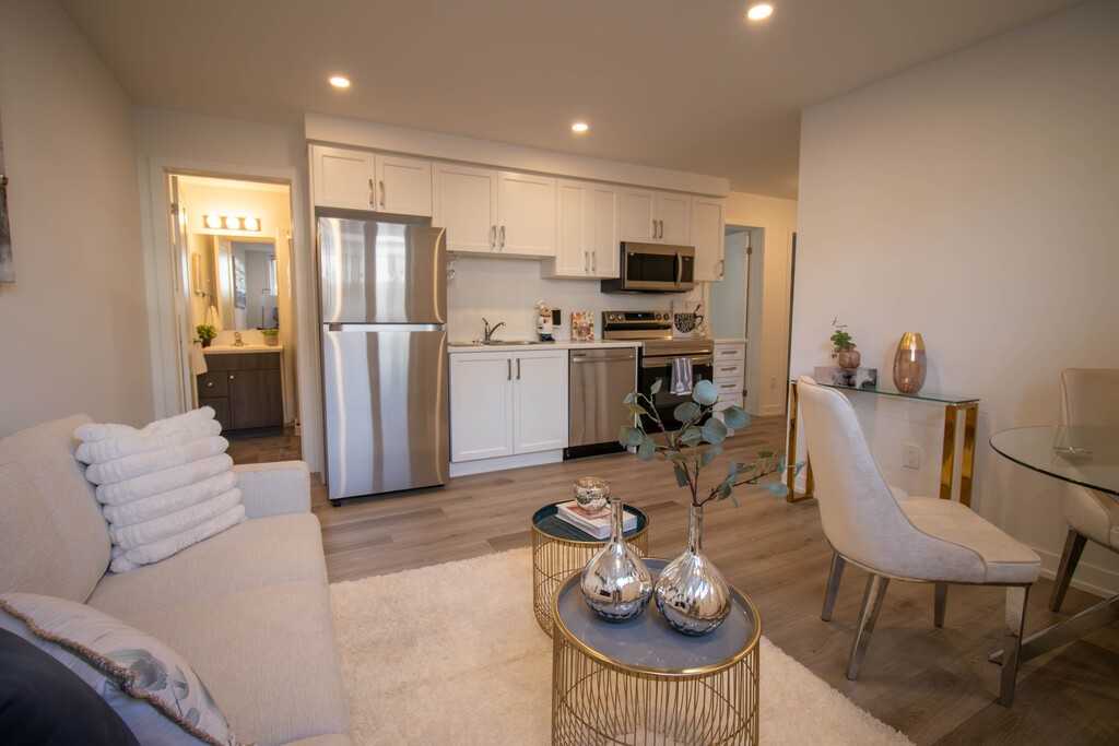 4263 Fourth Ave - Photo 7 of 17