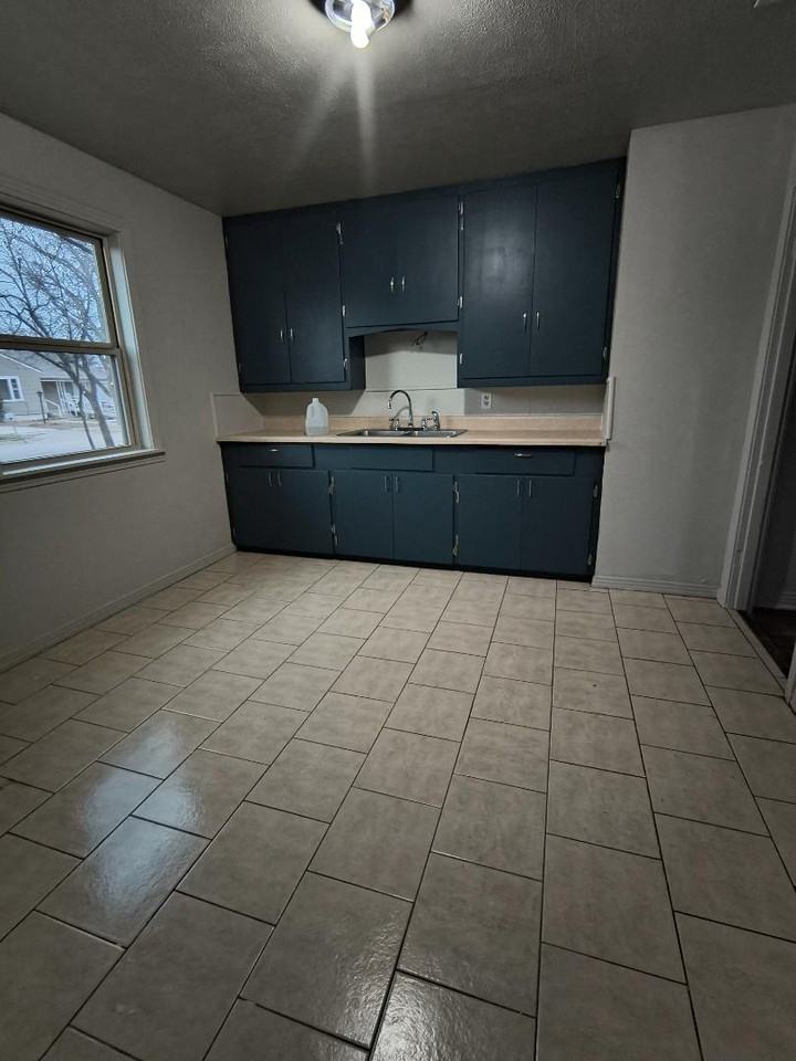 3102 40th St - Photo 3 of 13