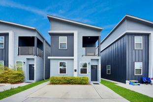 19104 Sears Dr - Photo 1 of 1