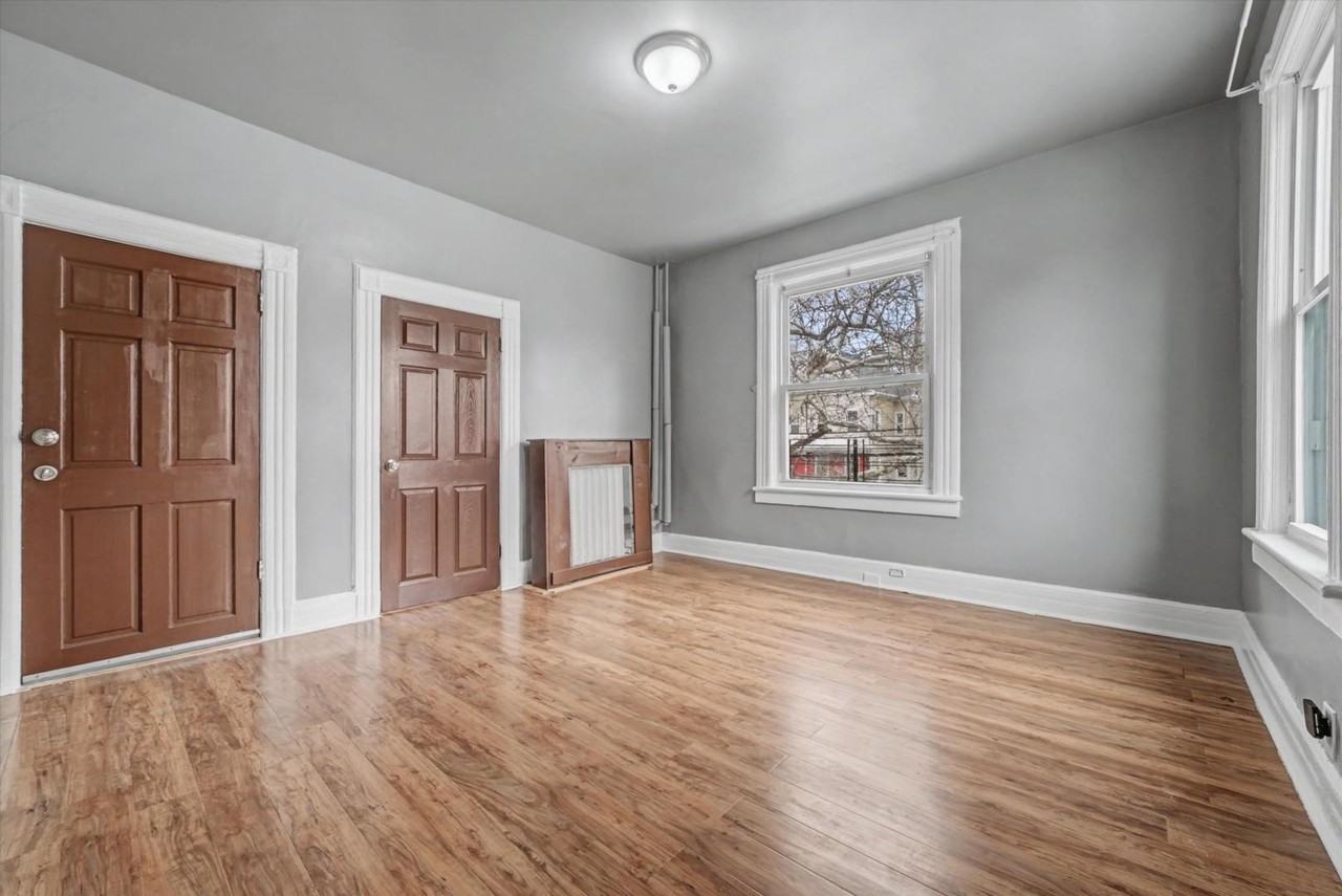 250 S 5th Ave - Photo 2 of 11