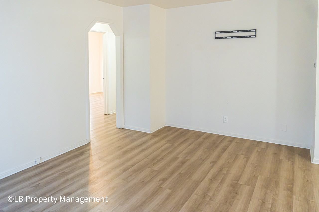 1780 W Tennessee Ave - Photo 7 of 20