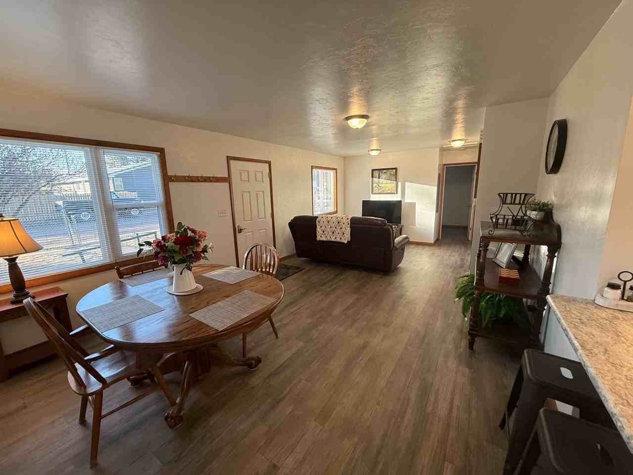 320 W Barnes St #1 - Photo 5 of 9