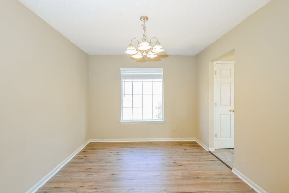 6929 Country Walk Dr - Photo 5 of 16