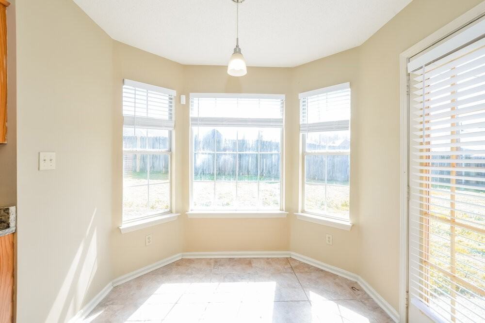 6929 Country Walk Dr - Photo 6 of 16