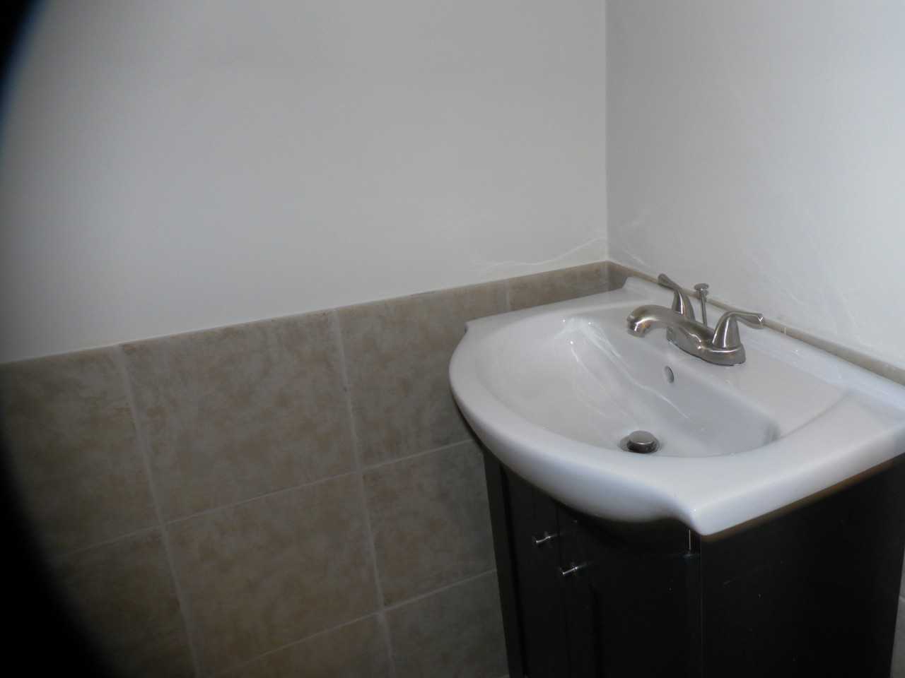 515 S 16th St #A - Photo 3 of 6