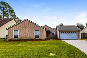 featured image of 7152 Holiday Hill Ct