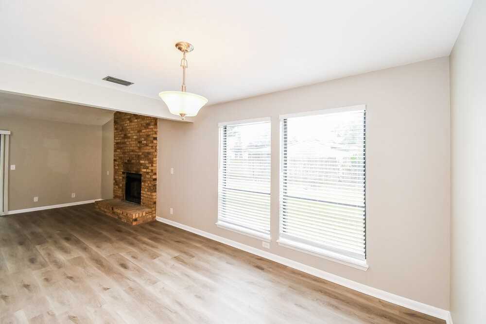 7152 Holiday Hill Ct - Photo 5 of 16