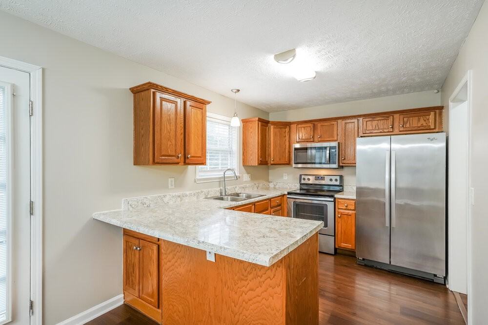 208 Painter Dr - Photo 7 of 17