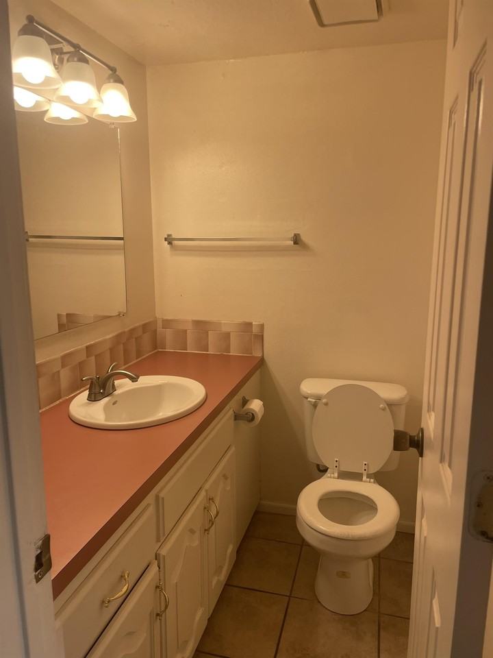 103 Myra Ln Apt B #1 - Photo 7 of 16