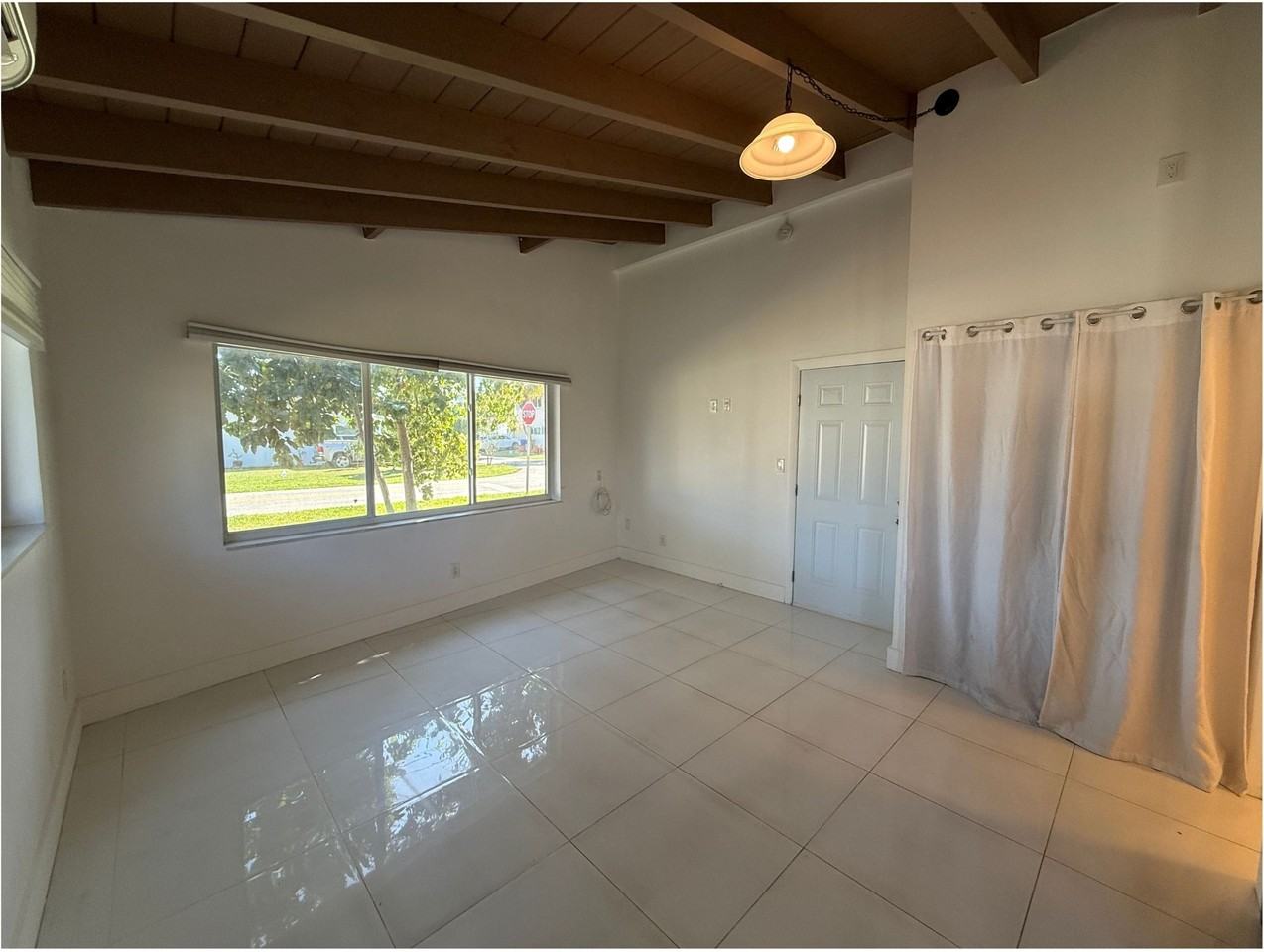 1205 N 15th Ct - 1205 East #1205EAST - Photo 3 of 13